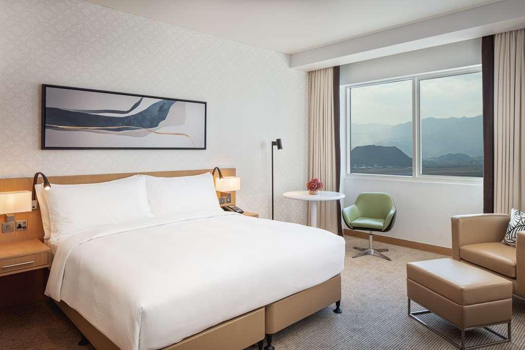 Doubletree By Hilton Fujairah City Room photo