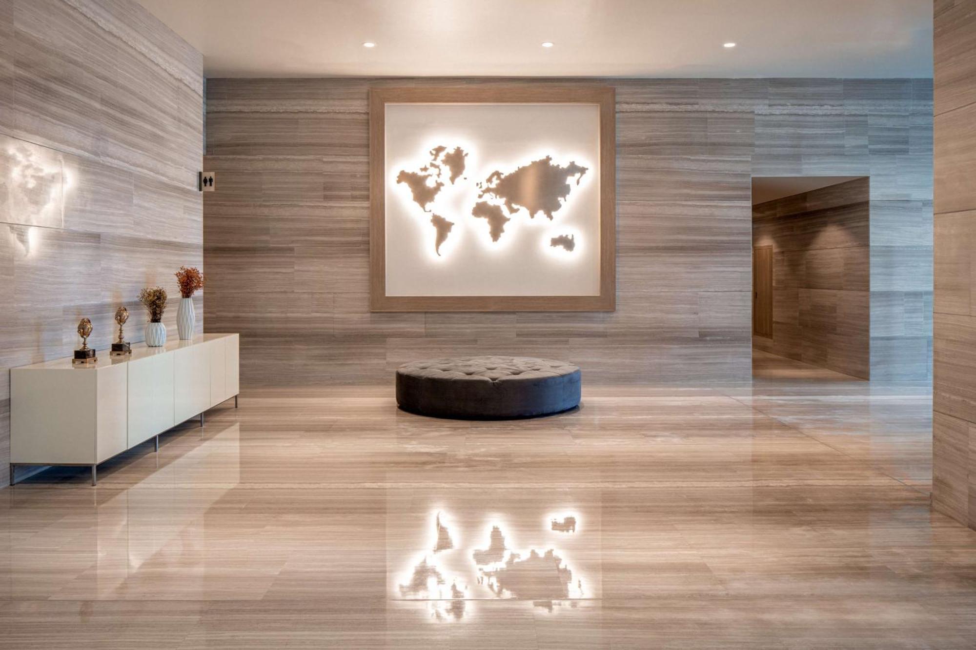 Doubletree By Hilton Fujairah City Exterior photo Lobby