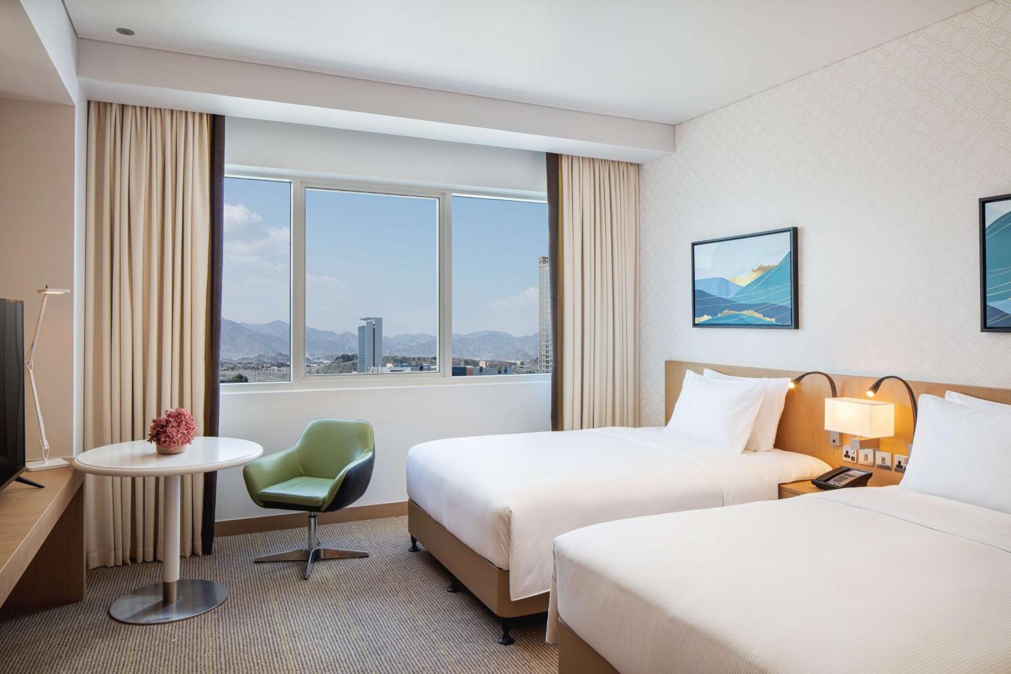 Doubletree By Hilton Fujairah City Exterior photo Deluxe Room
