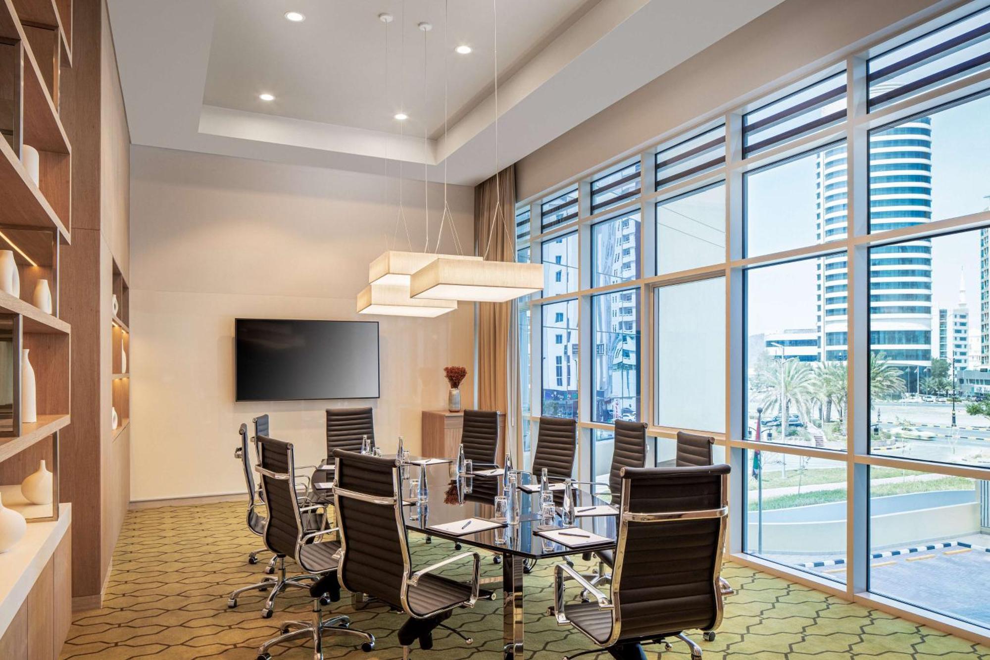 Doubletree By Hilton Fujairah City Exterior photo Meeting room