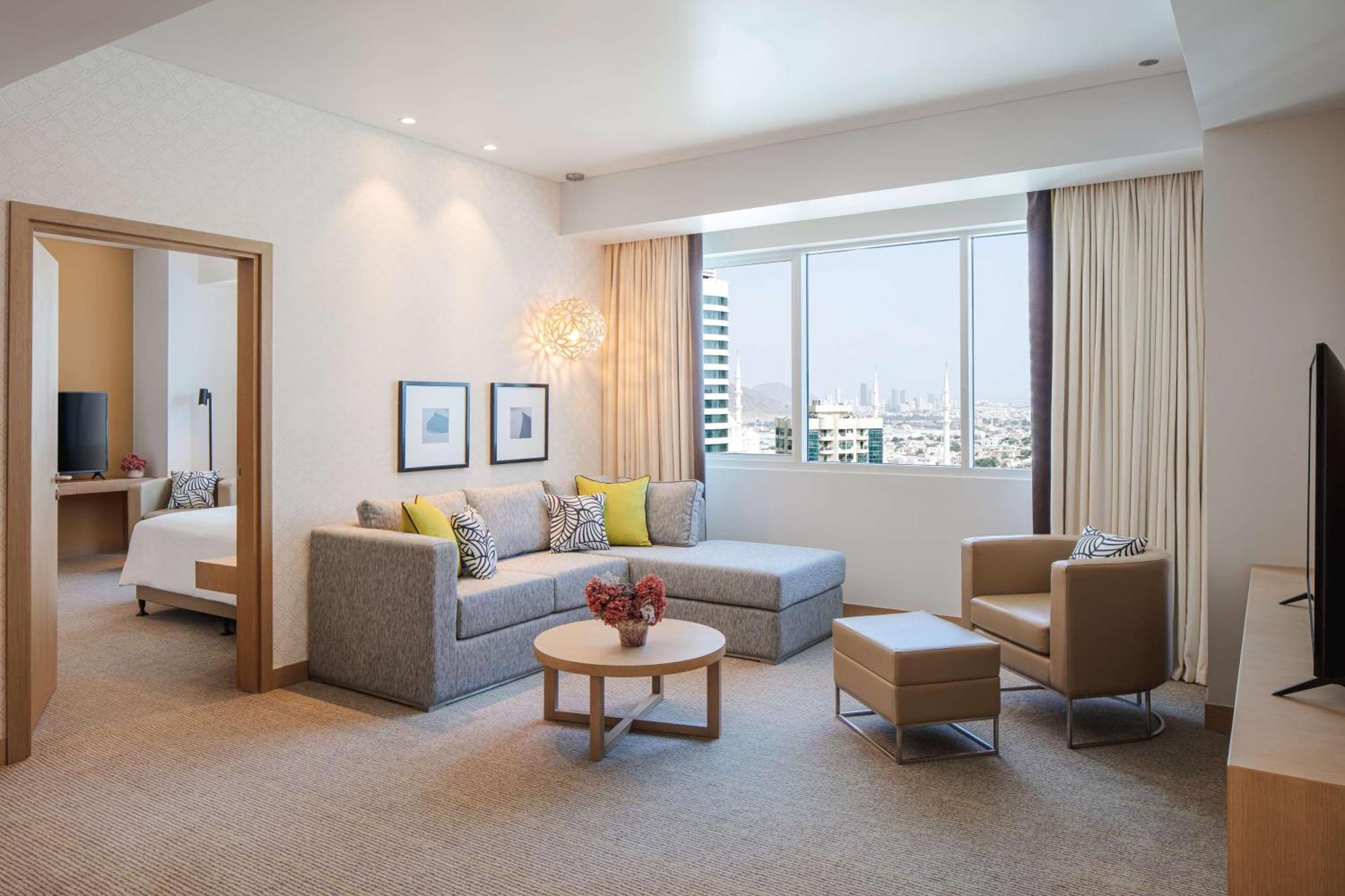 Doubletree By Hilton Fujairah City Exterior photo