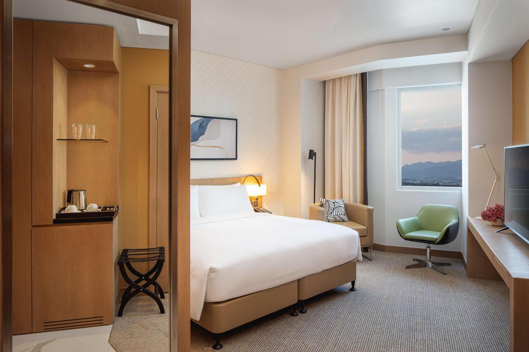 Doubletree By Hilton Fujairah City Exterior photo